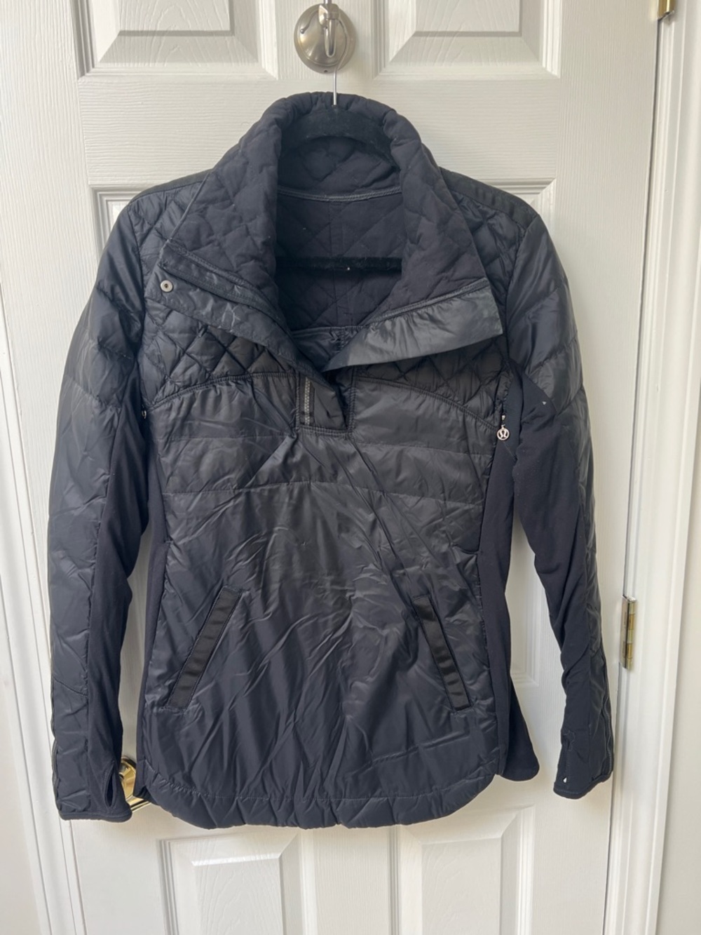lululemon athletica Black Quilted Pullover Puffer Jacket